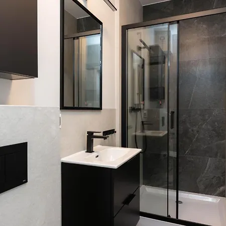 Modern And Elegant 3city In By Renters *