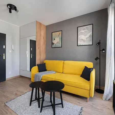 Stylowe Studia Niedaleko Stacji Kolejowej By Renters *
