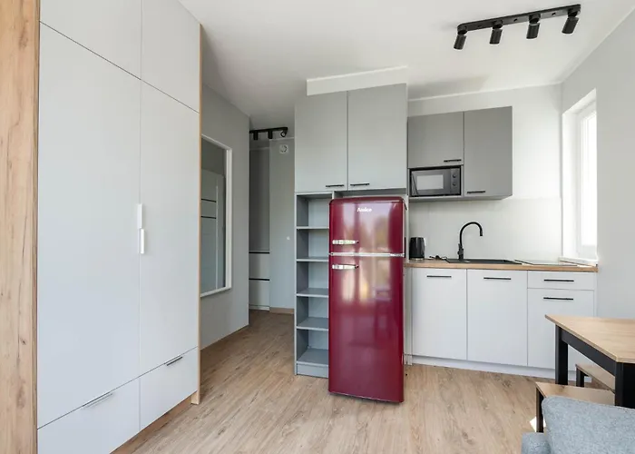 Modern And Elegant 3city In By Renters