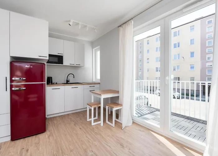 Modern And Elegant 3city In By Renters