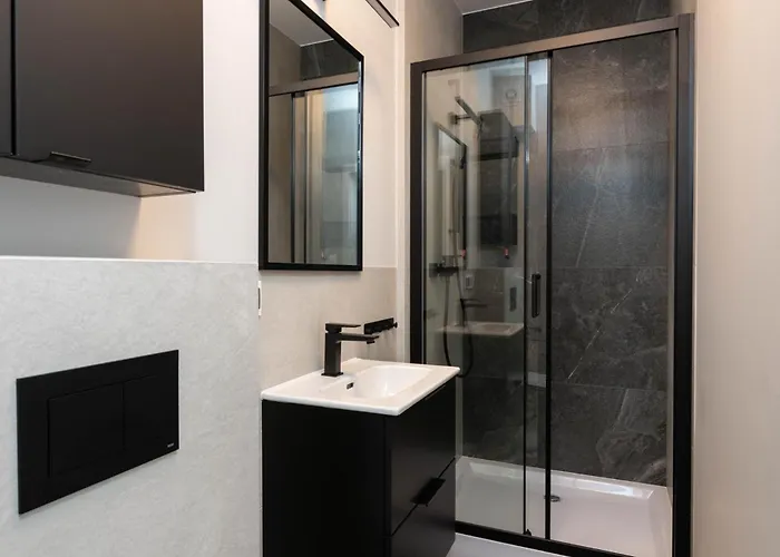 Modern And Elegant 3city In By Renters *